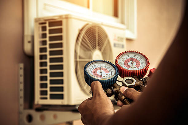 Professional Hvac technician working in Boiling Springs, SC